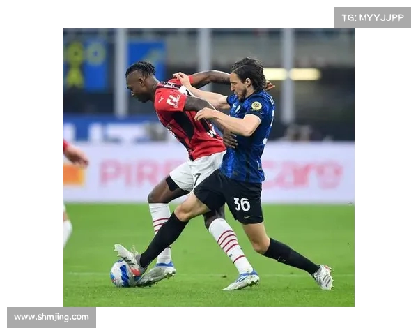 意大利杯AC米兰对阵那不勒斯卡卢卢关键拦截