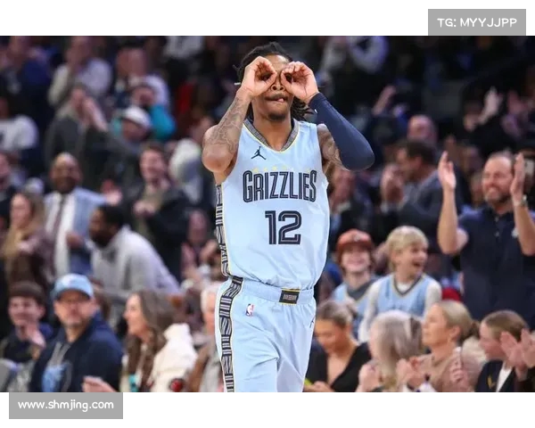 克莱附加赛迷表现被淘汰，离场时刻意停留：这是否意味着告别？